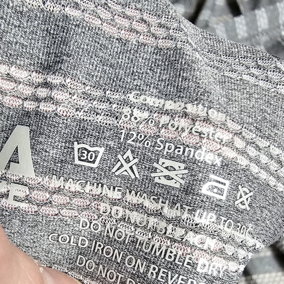 Zyia Nimbus Split Back Tank Size Small - Picture 4 of 5